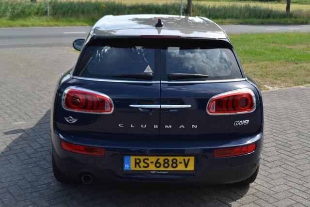 Mini COOPER CLUBMAN 1.5 Chili Serious | Led | Sportstoel | Harman Kardon | Navi | Keyless Entry | 18 inch. Dealer onderhouden!