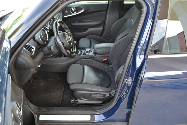 Mini COOPER CLUBMAN 1.5 Chili Serious | Led | Sportstoel | Harman Kardon | Navi | Keyless Entry | 18 inch. Dealer onderhouden!