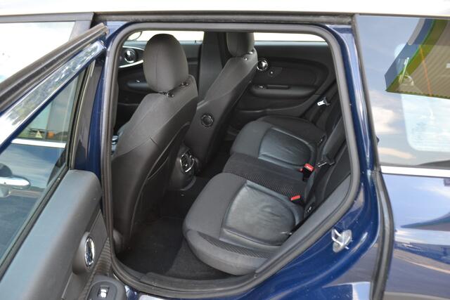 Mini COOPER CLUBMAN 1.5 Chili Serious | Led | Sportstoel | Harman Kardon | Navi | Keyless Entry | 18 inch. Dealer onderhouden!