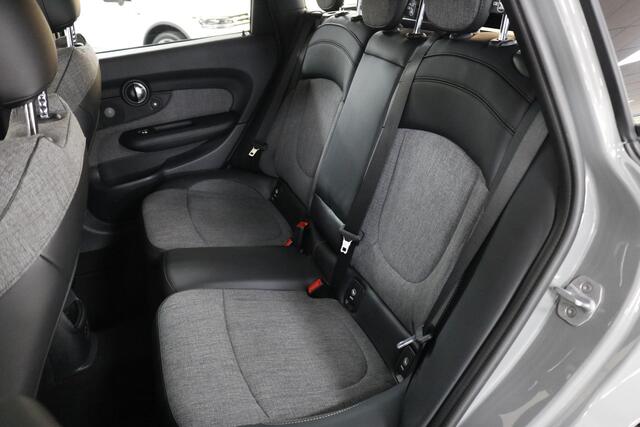 Mini COOPER CLUBMAN 1.5 4X NW All-Seasons | Airco | Carplay | LED | Cruise | Panorama