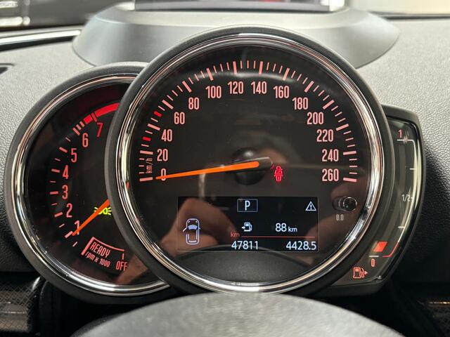 Mini COOPER CLUBMAN 2.0 S | JCW | Panoramadak | Head-Up | 19 inch | NL auto |