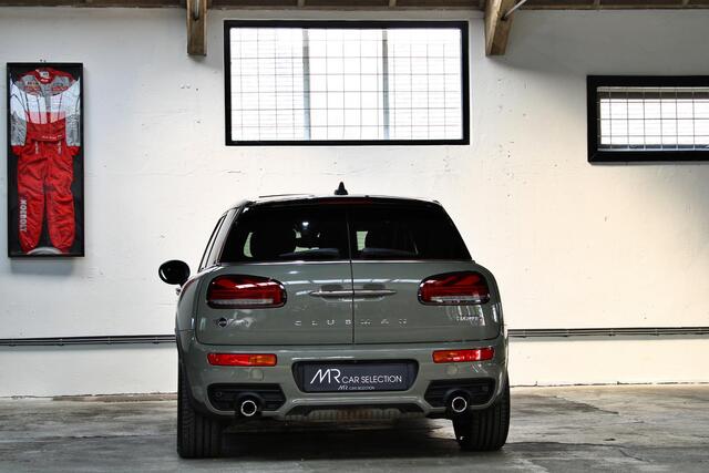 Mini COOPER CLUBMAN 2.0 S | JCW | Panoramadak | Head-Up | 19 inch | NL auto |