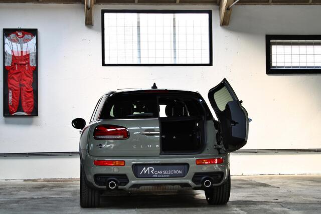 Mini COOPER CLUBMAN 2.0 S | JCW | Panoramadak | Head-Up | 19 inch | NL auto |