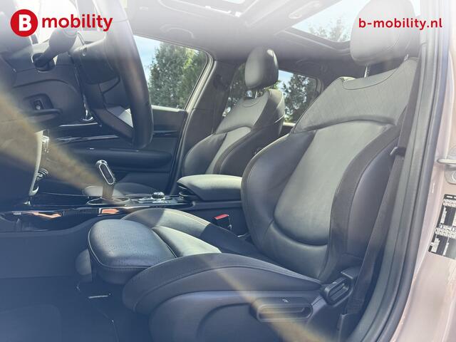 Mini COOPER CLUBMAN 2.0 S JCW Trim Final Edition 179Pk Automaat | Panoramadak | Head-Up Display | Achteruitrijcamera | Harman/Kardon Sound System | DAB