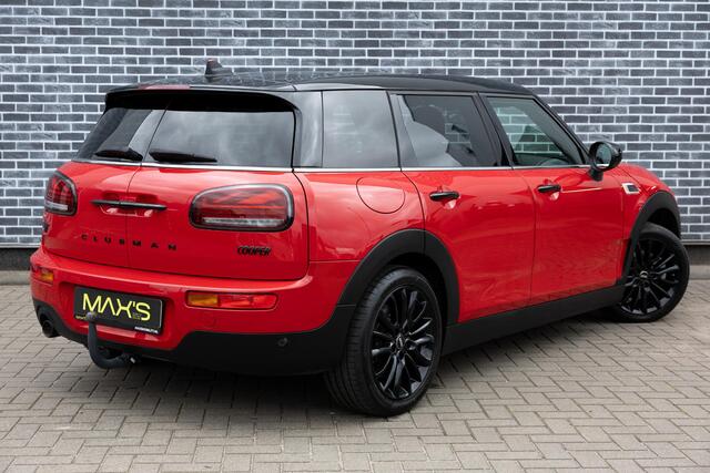 Mini COOPER CLUBMAN 1.5 Business Edition | Trekhaak Afneembaar | Panoramadak | Two-Tone | Parkeersensoren | Sportstoelen | Privacy Glas | LED Koplampen | Climate Controle | Cruise Control | Lichtmetalen Velgen 17 inch | Navigatie | Apple Carplay | Android Auto