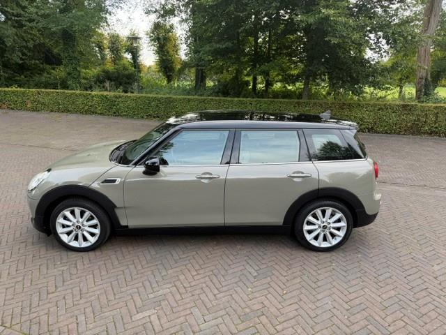 Mini COOPER CLUBMAN 1.5 Pepper Automaat Halfleer/Stoelverwarming/Navigatie/Cruise