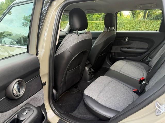 Mini COOPER CLUBMAN 1.5 Pepper Automaat Halfleer/Stoelverwarming/Navigatie/Cruise