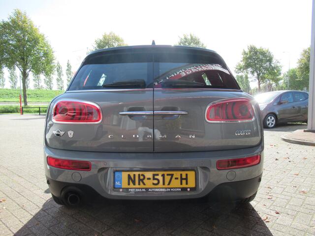 Mini COOPER CLUBMAN 1.5 Business | Clima-Airco | Cruise control | Stoelverwarming | 6-Bak | Navigatie | Parkeersensoren |