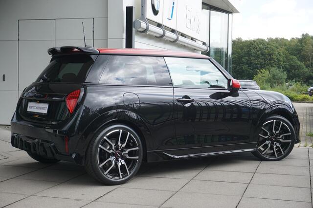 Mini COOPER S Mini 2.0 John Cooper Works Pakket XL | Panorama Dak | Harman Kardon | Massagestoel | Stuurwielverwarming | 18" | 360 graden camera |