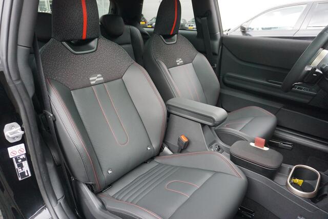 Mini COOPER S Mini 2.0 John Cooper Works Pakket XL | Panorama Dak | Harman Kardon | Massagestoel | Stuurwielverwarming | 18" | 360 graden camera |