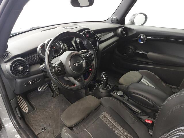 Mini COOPER S 2.0 Chili I OP AFSPRAAK I JCW Pakket I LED I Union Jack I Apple Carplay I PDC V&A I NL-Auto I