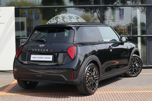 Mini COOPER S 3-deurs 2.0 Favoured S MINI 3-deurs 2.0 Cooper S Favoured Favoured