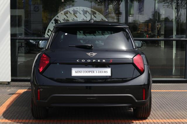 Mini COOPER S 3-deurs 2.0 Favoured S MINI 3-deurs 2.0 Cooper S Favoured Favoured