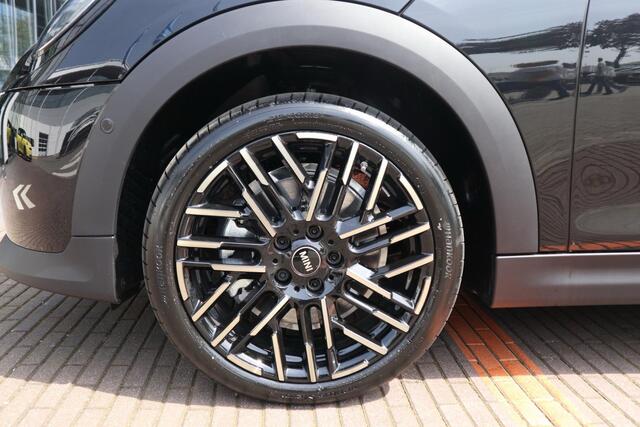 Mini COOPER S 3-deurs 2.0 Favoured S MINI 3-deurs 2.0 Cooper S Favoured Favoured