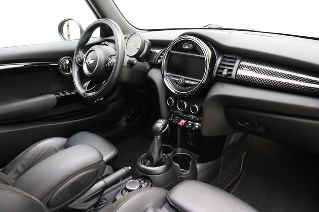 Mini COOPER S Mini Cabrio 2.0 Chili Serious Business Cabriolet Automaat | Navigatie | Climate control | Stoelverwarming | Keyless start | Lederen bekleding | Lichtmetalen velgen
