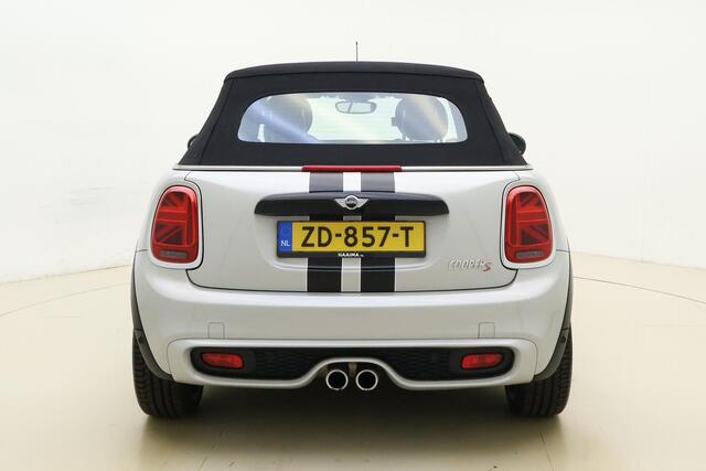 Mini COOPER S Mini Cabrio 2.0 Chili Serious Business Cabriolet Automaat | Navigatie | Climate control | Stoelverwarming | Keyless start | Lederen bekleding | Lichtmetalen velgen