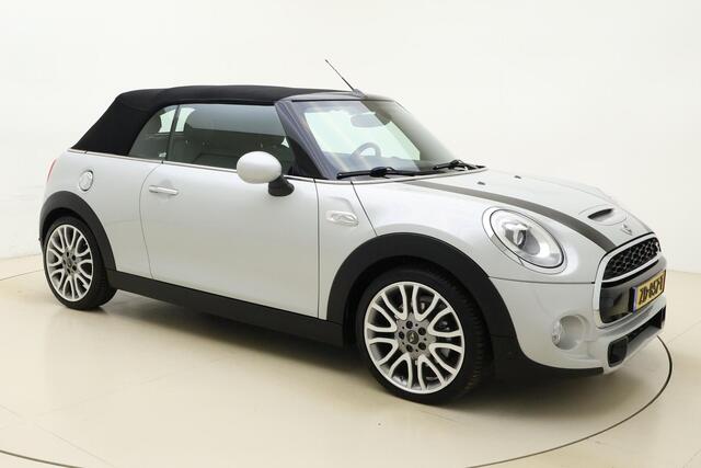 Mini COOPER S Mini Cabrio 2.0 Chili Serious Business Cabriolet Automaat | Navigatie | Climate control | Stoelverwarming | Keyless start | Lederen bekleding | Lichtmetalen velgen