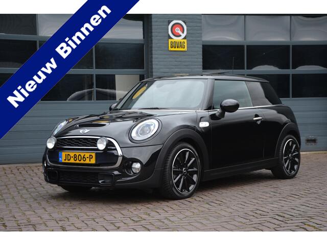 Mini COOPER S Mini 2.0 Chili Serious Business Automaat