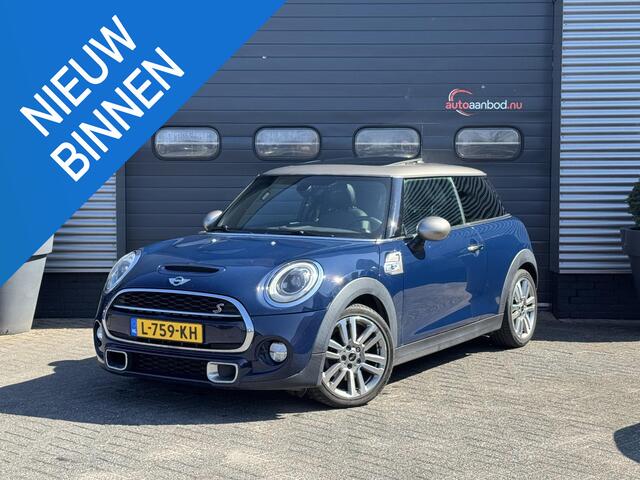 Mini COOPER S Mini 2.0 Chili Serious Business | Panoramadak | Navigatie | Lederen Bekleding | Climate Control |