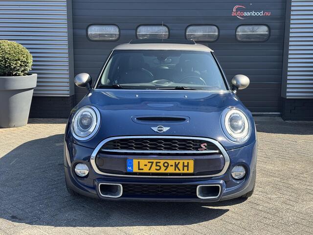 Mini COOPER S Mini 2.0 Chili Serious Business | Panoramadak | Navigatie | Lederen Bekleding | Climate Control |