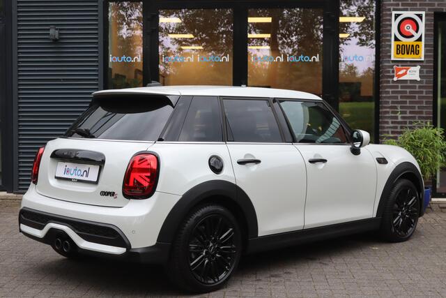 Mini COOPER S Mini 2.0 178PK Aut. LED/Navi +/Keyless/Camera/Virtual Cockpit/Apple CarPlay/DAB