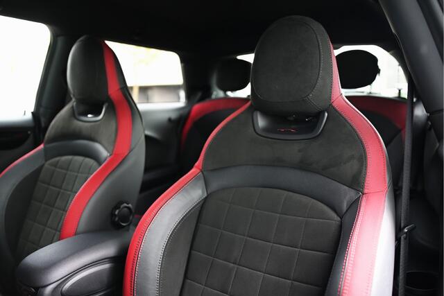 Mini COOPER S Hatchback Automaat / LED / JCW Sportstoelen / Head-Up / Apple CarPlay / Stoelverwarming / Cruise Control