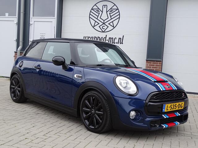 Mini COOPER S Mini 2.0 Chili Serious Business 6-Bak, Leder Sport Interieur, Xenon/Led, Navigatie, Multimedia, Airco/ECC, Cruisecontrol, Parkeersensoren, LM-velgen
