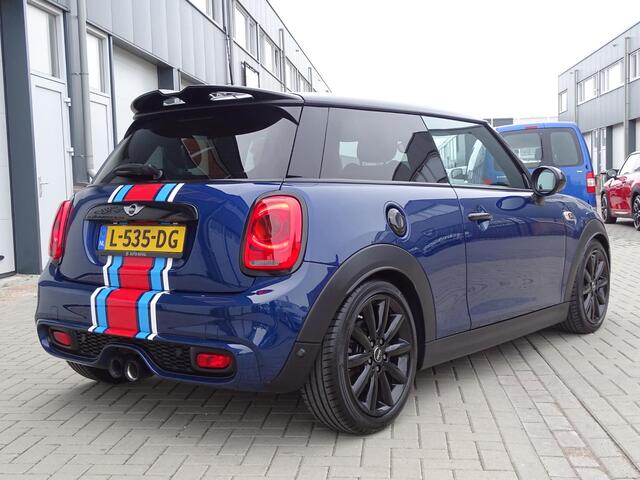 Mini COOPER S Mini 2.0 Chili Serious Business 6-Bak, Leder Sport Interieur, Xenon/Led, Navigatie, Multimedia, Airco/ECC, Cruisecontrol, Parkeersensoren, LM-velgen