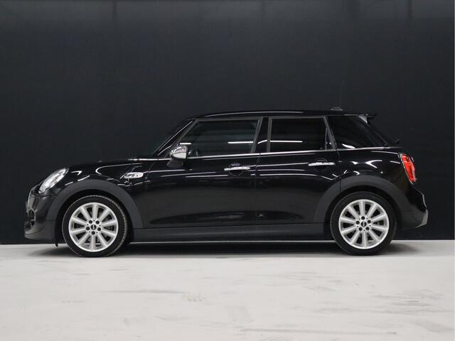 Mini COOPER S Mini 2.0 Chili Serious Business [HARMAN/KARDON, SFEERVERLICHTING, VOL LEDER, STOELVERWARMING, PDC ACHTER, BLUETOOTH, NAVI, CRUISE, NIEUWSTAAT]
