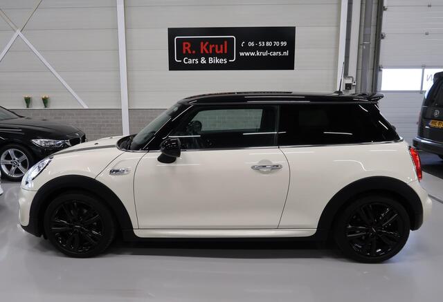 Mini COOPER S Mini 2.0 JCW pakket 2e Eigenaar Zeer nette staat Sportstoelen Dealer onderhouden Extra getint glas Stoelverwarming Bonnet stripes John Cooper Works pakket