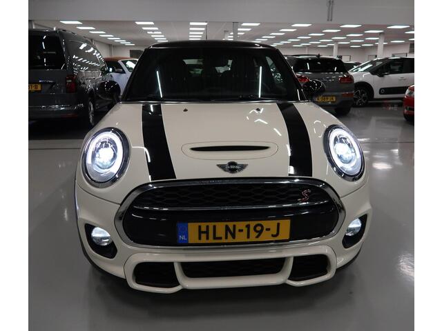 Mini COOPER S Mini 2.0 JCW pakket 2e Eigenaar Zeer nette staat Sportstoelen Dealer onderhouden Extra getint glas Stoelverwarming Bonnet stripes John Cooper Works pakket
