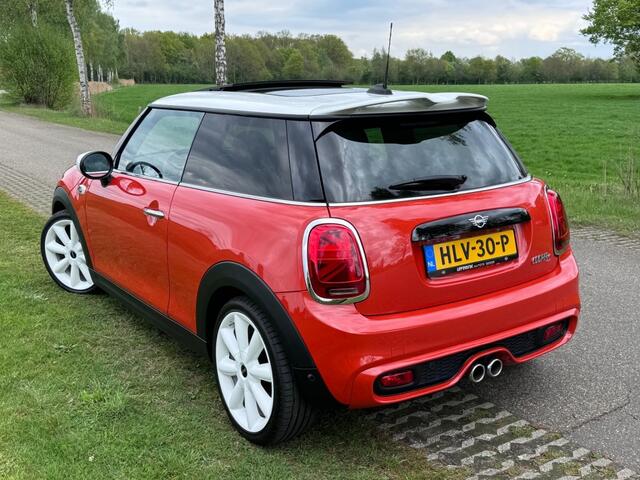 Mini COOPER S 192PK / JCW STUURWIEL / PANORAMADAK / 18 INCH / UNIEK!