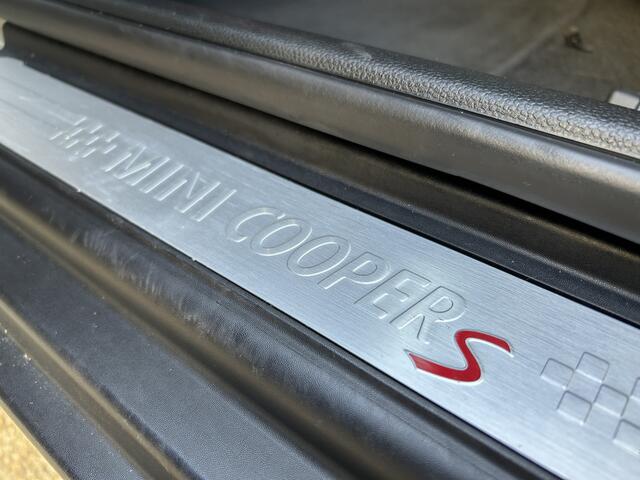Mini COOPER S Mini 2.0 Chili | Keyless Entry | Stoelverw | Leder/Stof | Navi | Clima |