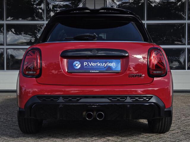 Mini COOPER S Mini 2.0 John Cooper Works | ADAPTIVE CRUISE | HEAD UP | KEYLESS | CAMERA | ADAPTIEF ONDERSTEL |