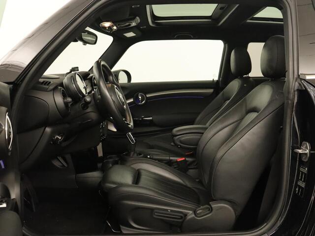 Mini COOPER S 2.0 60 Years | Panoramadak | Stoelverwarming | Leder | Head-Up | Park Assist | Carplay | Navigatie | Keyless | Full LED | Harman/Kardon | Climate control | Cruise control