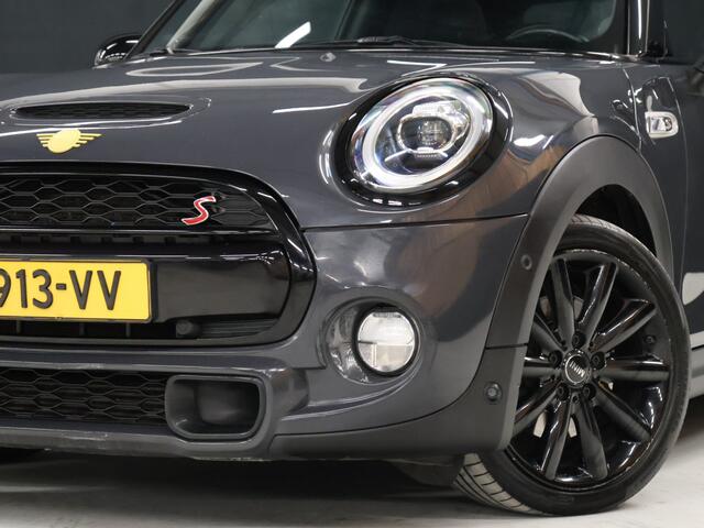 Mini COOPER S Mini 2.0 Chili FULL OPTION [SCHUIFKANTELDAK, APPLE CARPLAY, HARMAN/KARDON, HUD, ACHTERUITRIJCAMERA, ADAPTIVE CRUISE CONTROL, PDC V+A, STOELVERWARMING, AUTOMATISCHE AIRCO, NIEUWSTAAT]