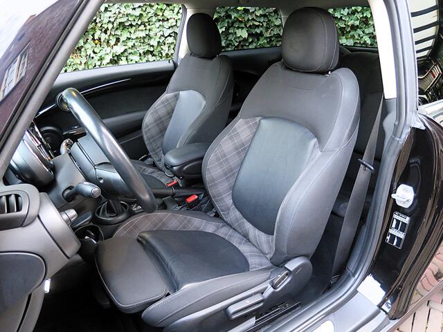 Mini COOPER S 2.0 Chili F56 LCI met XL-Nav, Head-up, HK, adapt.cruis, 17"