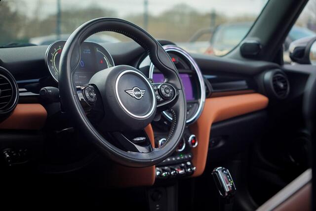 Mini COOPER S Mini Cabrio 2.0 Hammersmith Aut / Leder / NL Auto / JCW / Sporttransmissie