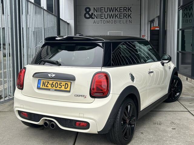 Mini COOPER S Mini 2.0 Pepper Serious Business | AUTOMAAT | SCHUIF/KANTELDAK | NAVI | CRUISE CONTROL | PDC | CLIMATE CONTROL | LMV JCW 17'' | STOELVERWARMING | KEYLESS | LED | BLUETOOTH