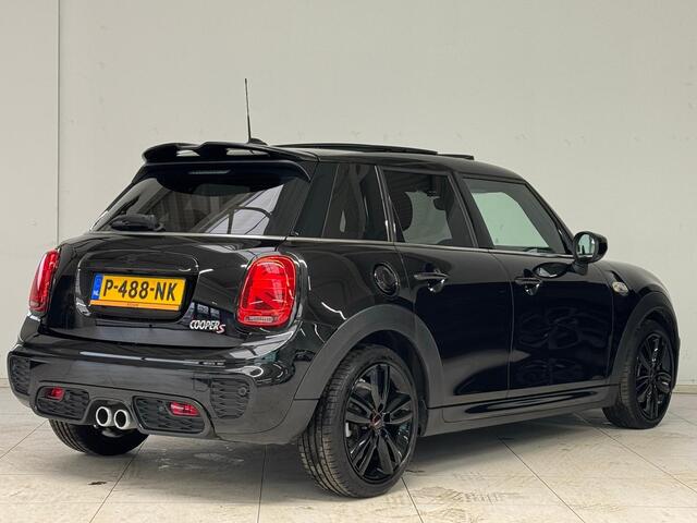 Mini COOPER S Mini 2.0 Hammersmith | Panoramadak | Apple Carplay / Android Auto | Navigatie | Parkeersensoren achter | Dealer onderhouden