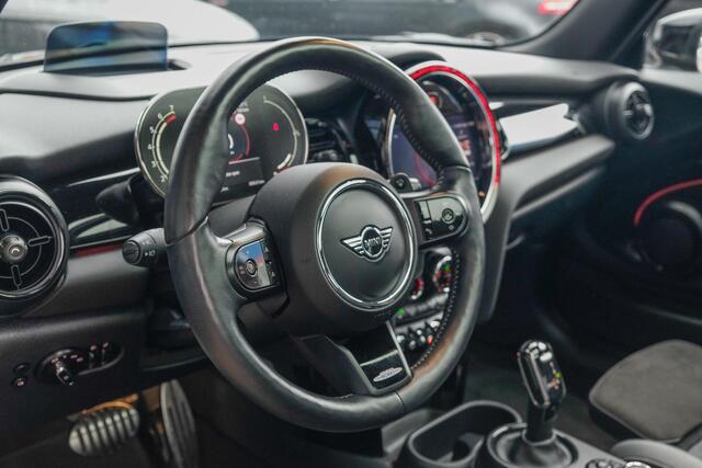 Mini COOPER S Mini 2.0 John Cooper Works JCW Panoramadak Black edition Schaalstoelen NLauto BOMVOL!!