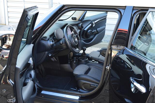 Mini COOPER S Mini 2.0 Classic O.a: Navi, Clima, Cruise, Carplay, Rijklaar, Etc. All-in prijs!