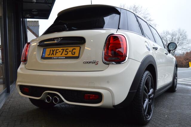 Mini COOPER S Mini 2.0 Aut. Led Leder Navi CarPlay Pdc