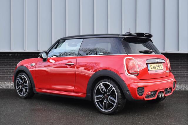 Mini COOPER S Mini 2.0 Chili Serious Business | Navi Prof | Camera | Leder | Stoelverwarming