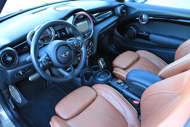 Mini COOPER S Mini 2.0 Chili JCW | Unieke Uitvoering | Pano | ACC | Camera | Stoelverwarming | Union Jack | Chester Malt Brown | Emerald Grey | John Cooper Works 192 PK