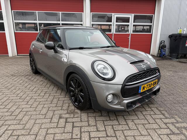 Mini COOPER S Mini 2.0 192 PK | Chili | Navigatie | Climate Control | Super netjes ! |