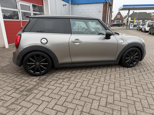 Mini COOPER S Mini 2.0 192 PK | Chili | Navigatie | Climate Control | Super netjes ! |