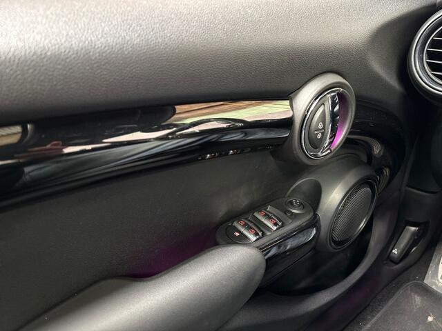 Mini COOPER S Mini 2.0 Chili 192Pk (PANORAMADAK, KUIPSTOELEN, NAVIGATIE, ALCANTARA, ZWART HEMEL, PARKEERSENSOREN, LED KOPLAMPEN, NIEUWE APK, NIEUWSTAAT)