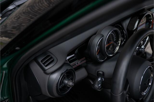 Mini COOPER S Mini 2.0 Rockingham GT Edition | Panorama | Schaalstoelen | Navi | Camera | 18"LM | NL Auto | British Racing Green