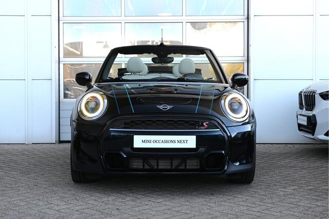 Mini COOPER S Cabrio Automaat / Sportstoelen / Comfort Access / Achteruitrijcamera / Head-Up / Stoelverwarming / Adaptieve LED / Cruise Control